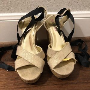 Just Fab tie-up wedges size 8